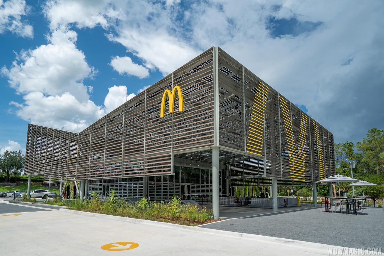 Ресторан McDonald's, який не споживає електрики: фото