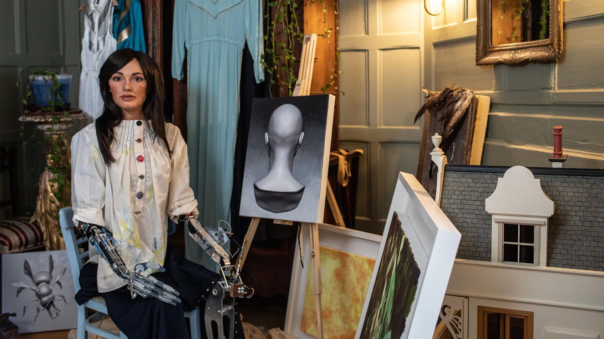 Робот-художница Ai-Da открыла первую коммерческую выставку Робот-художница Ai-Da открыла первую коммерческую выставку