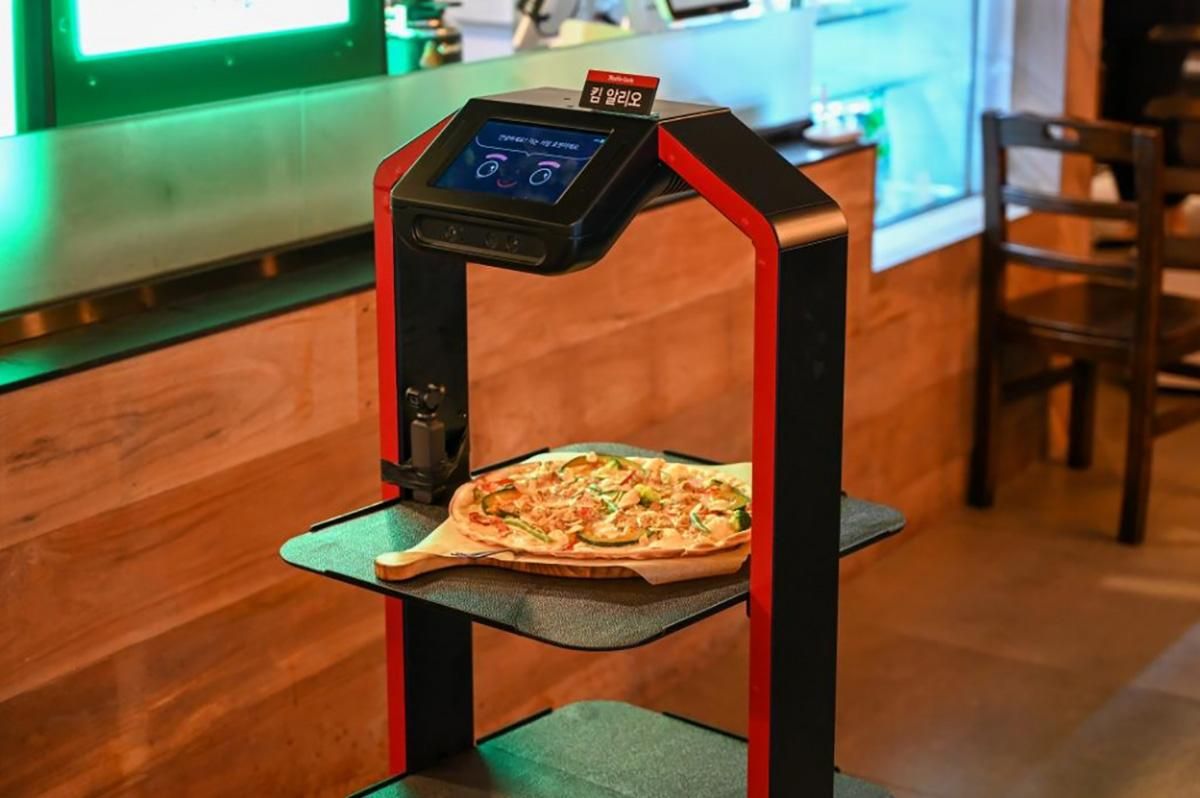 Роботи замінили офіціантів у ресторанах Південній Кореї: фото Роботи замінили офіціантів у ресторанах Південній Кореї: фото