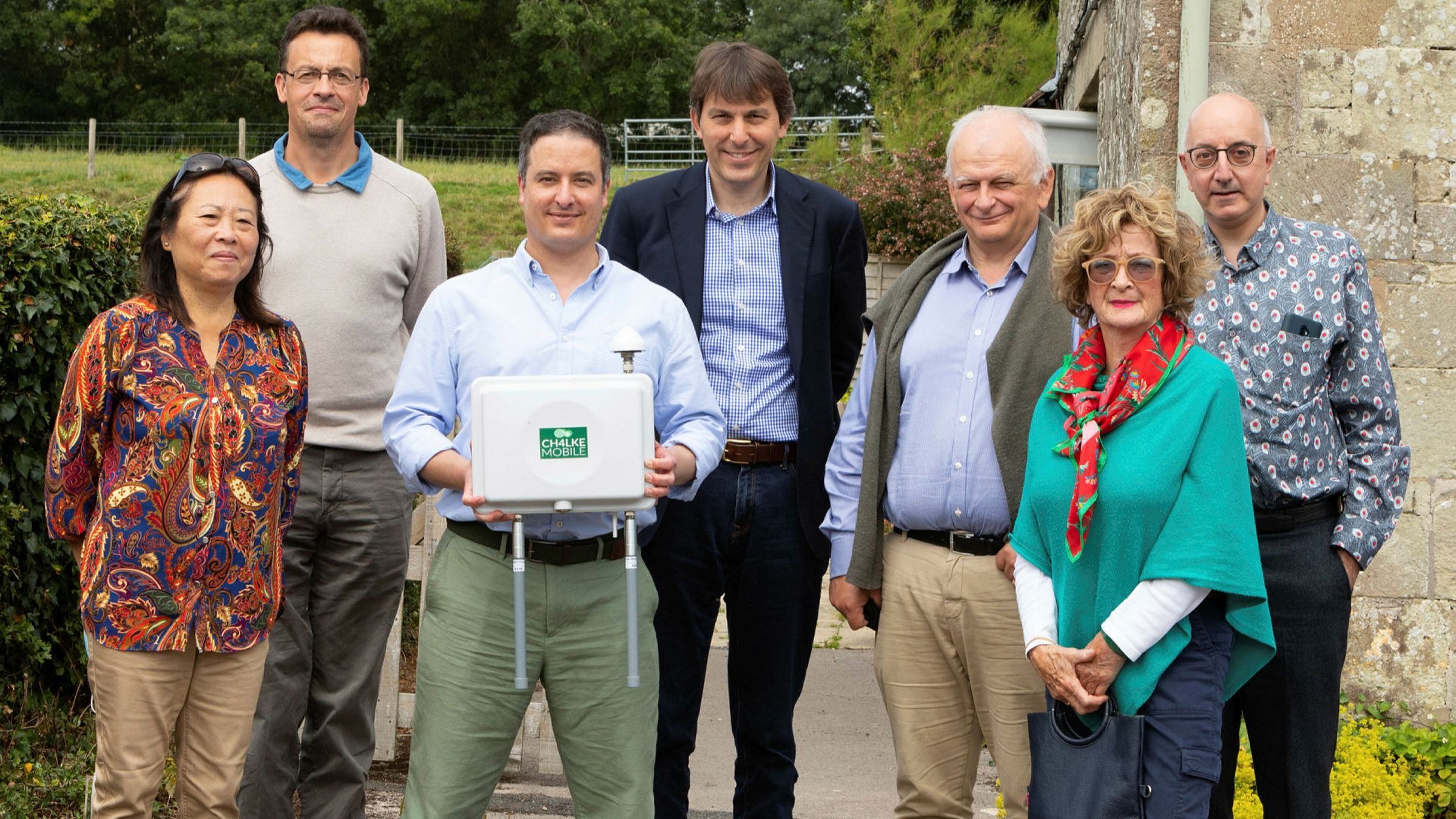 Британская деревня обустроила собственную мобильную сеть: что известно Британская деревня обустроила собственную мобильную сеть: что известно