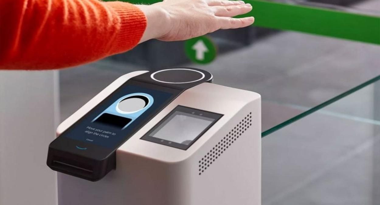 Amazon розробила систему оплати долонею Amazon розробила систему оплати долонею