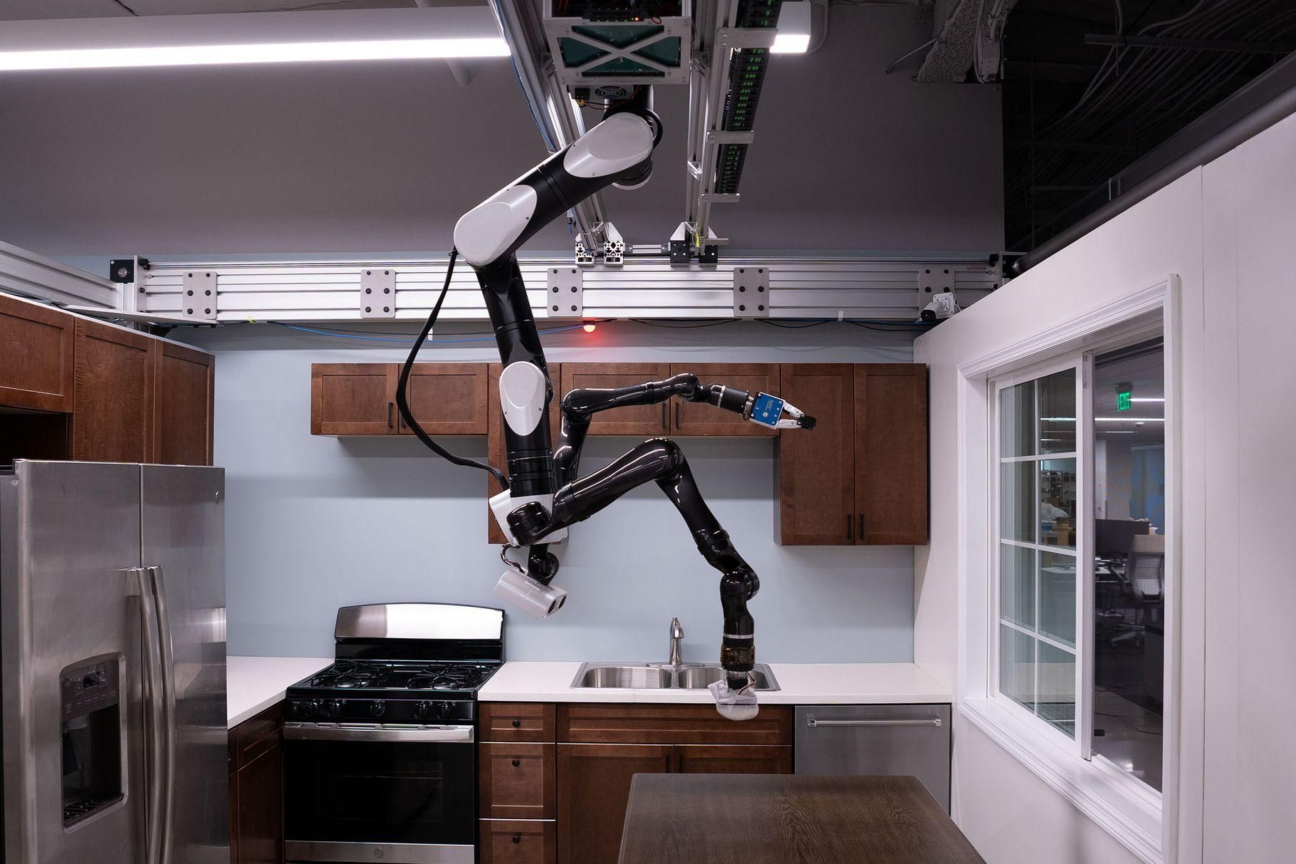 Toyota разрабатывает робота-помощника для дома: что известно, видео