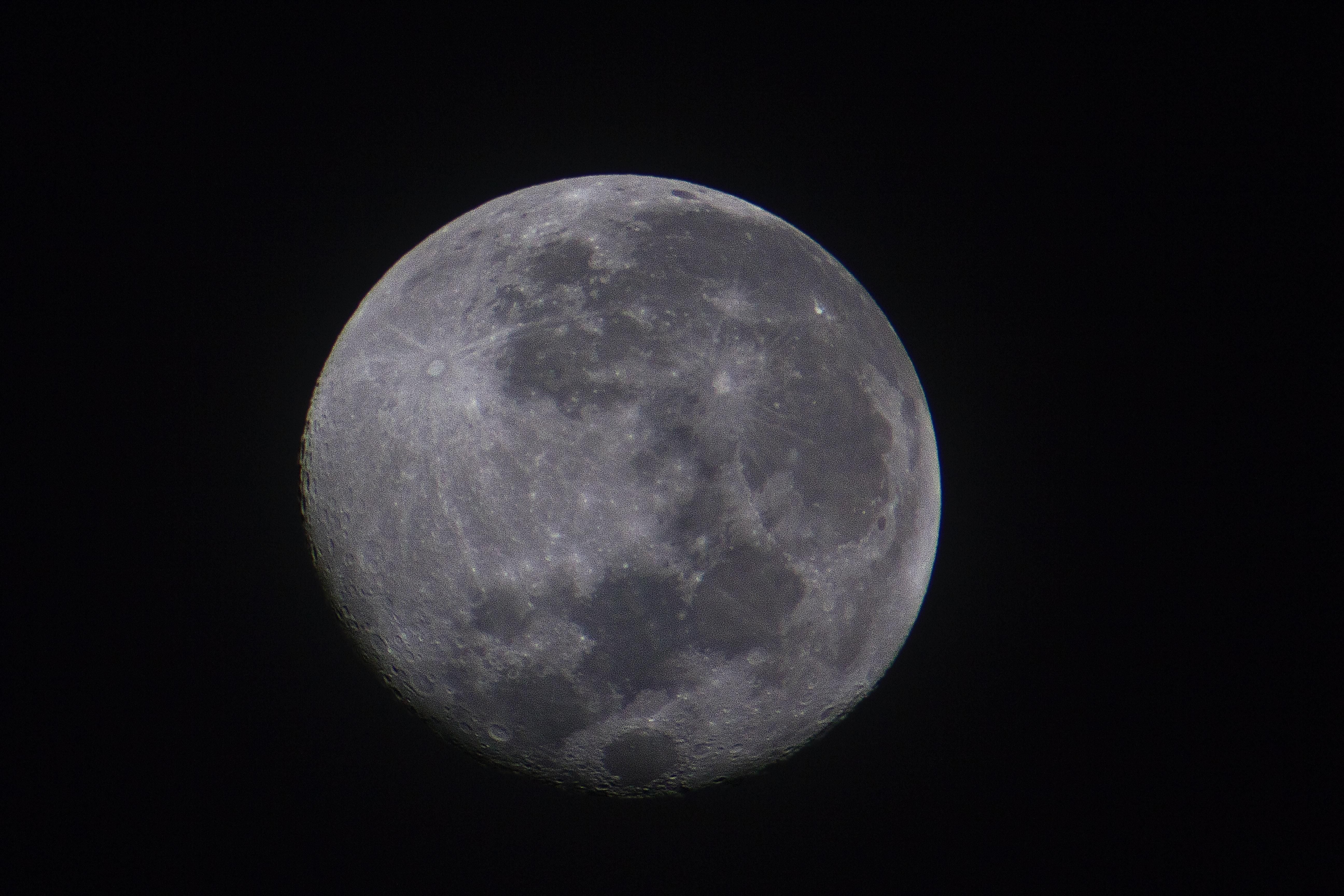 Ракета Antares на фоне полной Луны в США: уникальные фото, видео