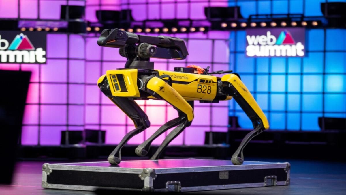 Робопес Spot от Boston Dynamics Робопес Spot от Boston Dynamics