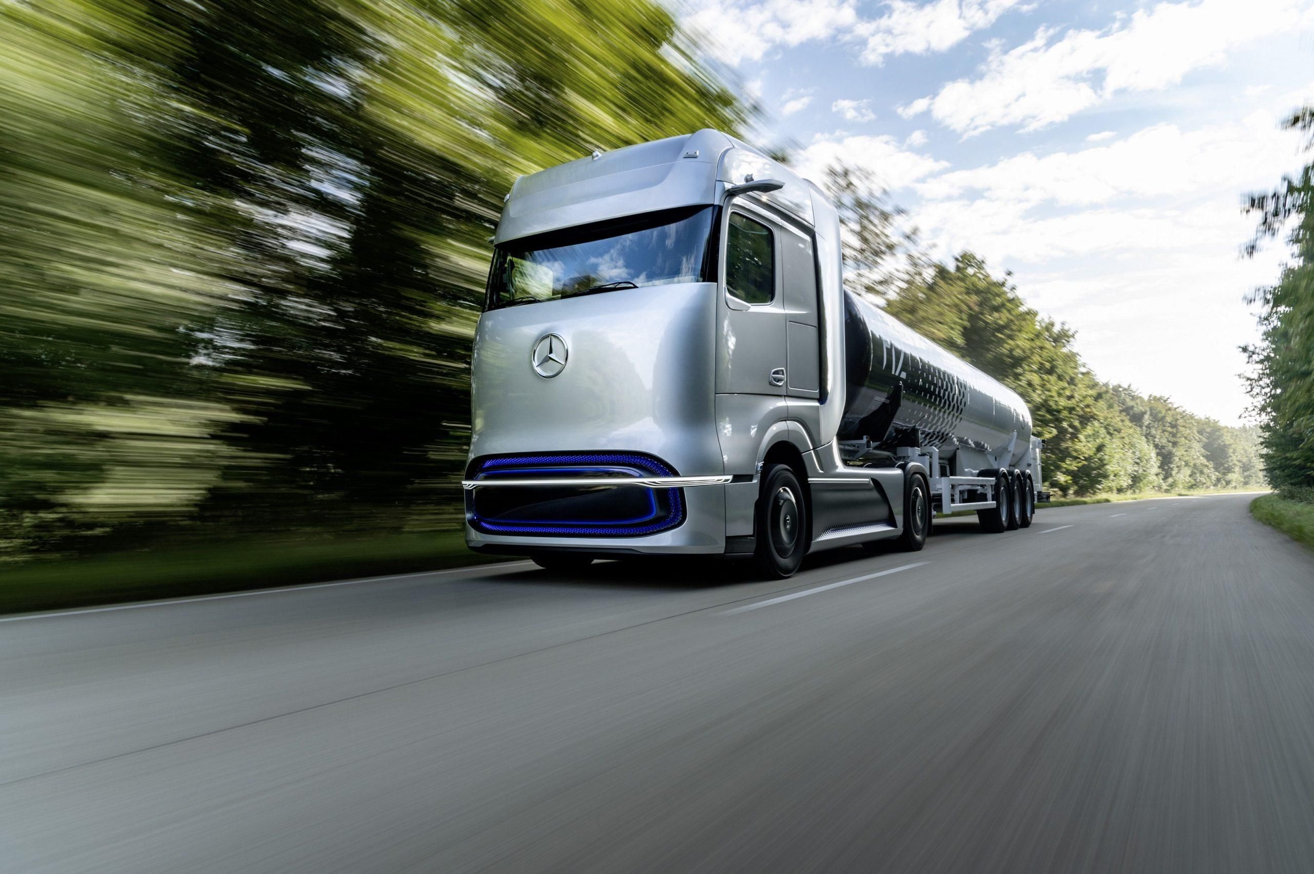 Daimler и Volvo будут производить водородные грузовика