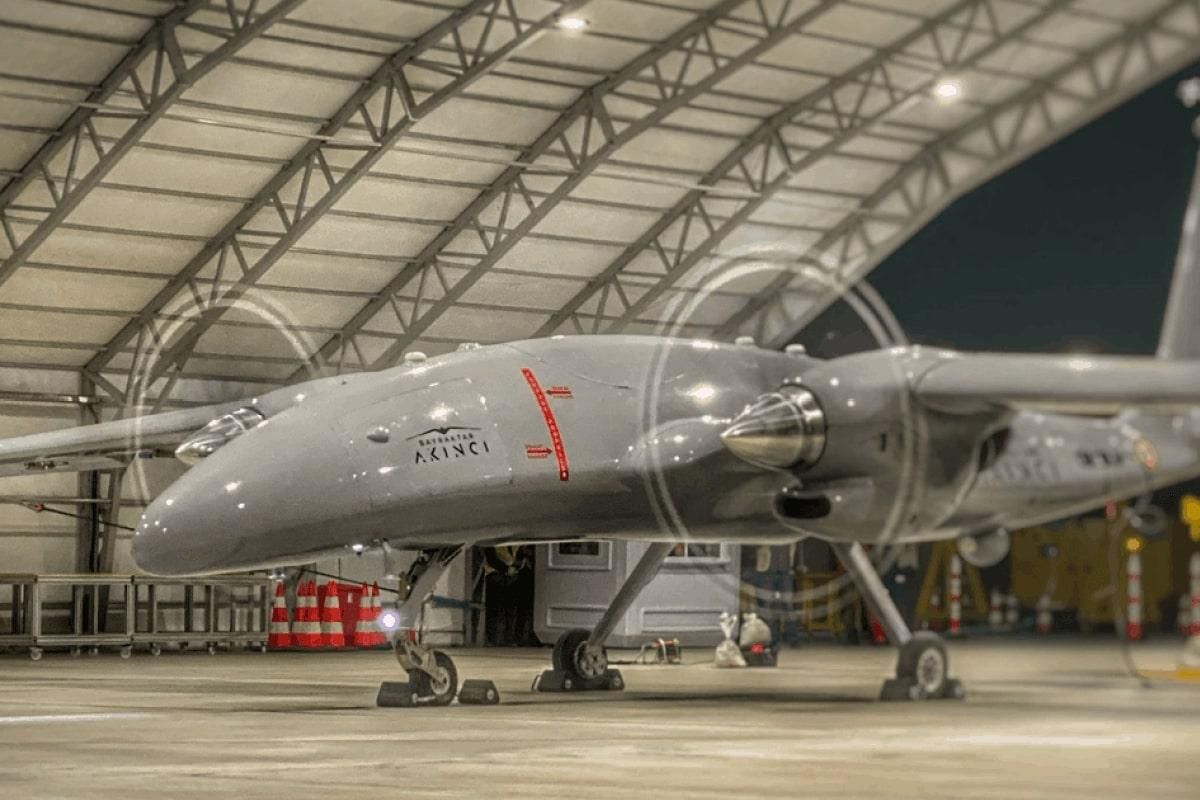 Испытания беспилотника Akinci с украинским двигателем: видео Испытания беспилотника Akinci с украинским двигателем: видео