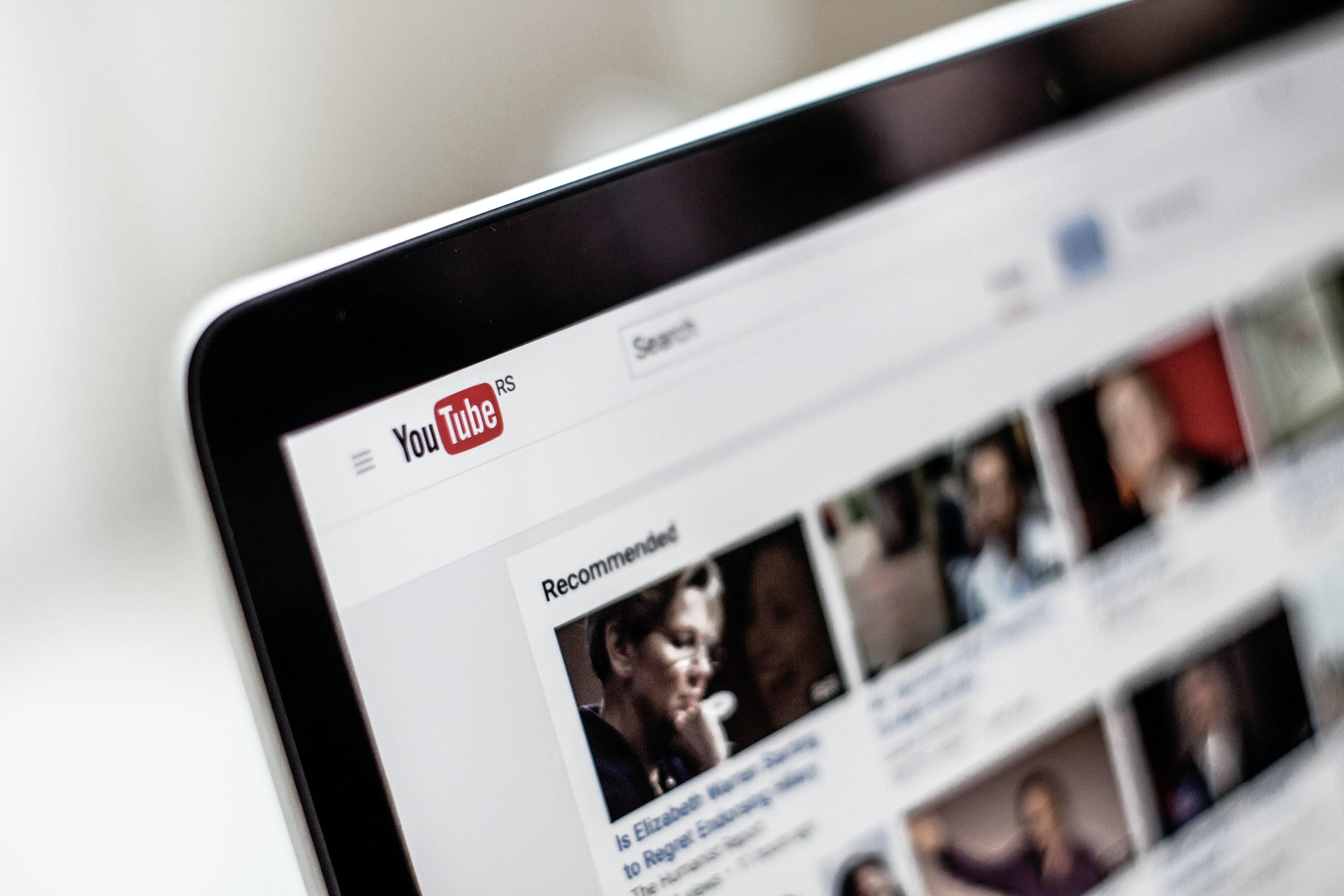 YouTube будет призывать пользователей отказаться от оскорбительных комментариев: детали