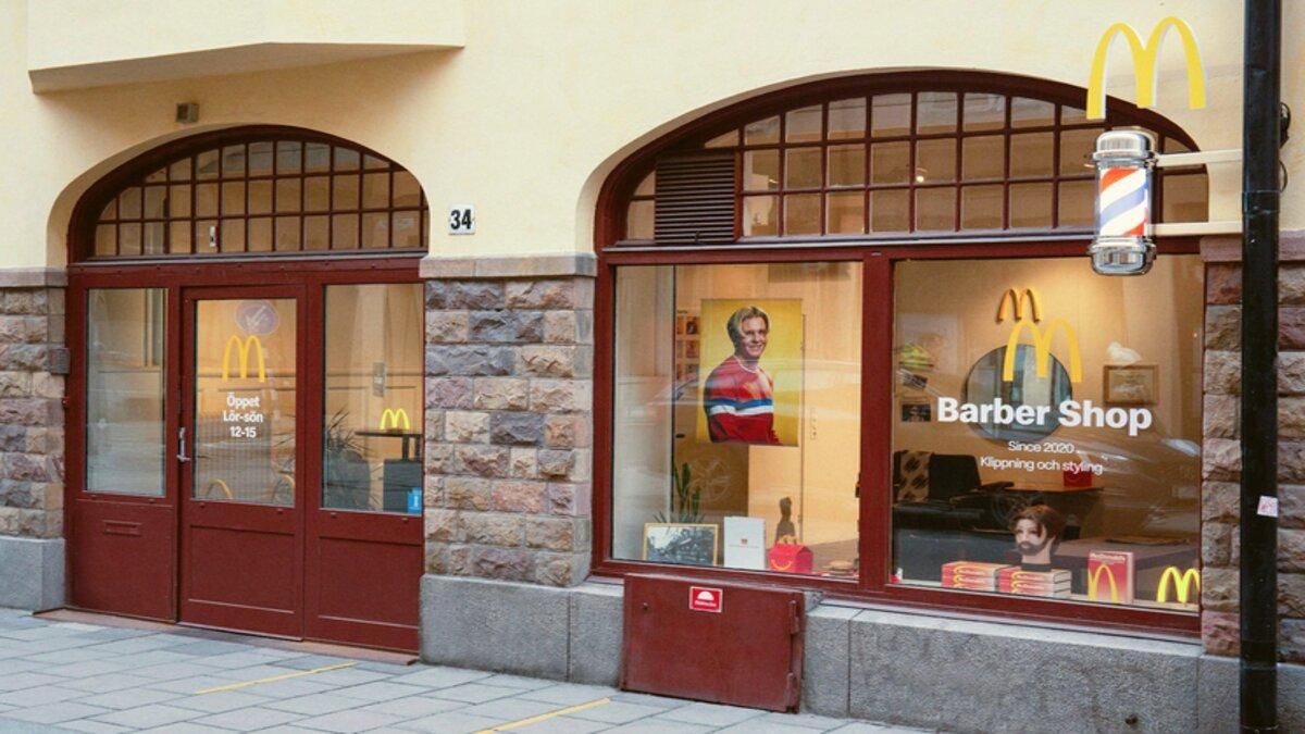 Компанія McDonald's відкрила барбершоп у Швеції: робитимуть зачіски з 90-х – фото Компанія McDonald's відкрила барбершоп у Швеції: робитимуть зачіски з 90-х – фото