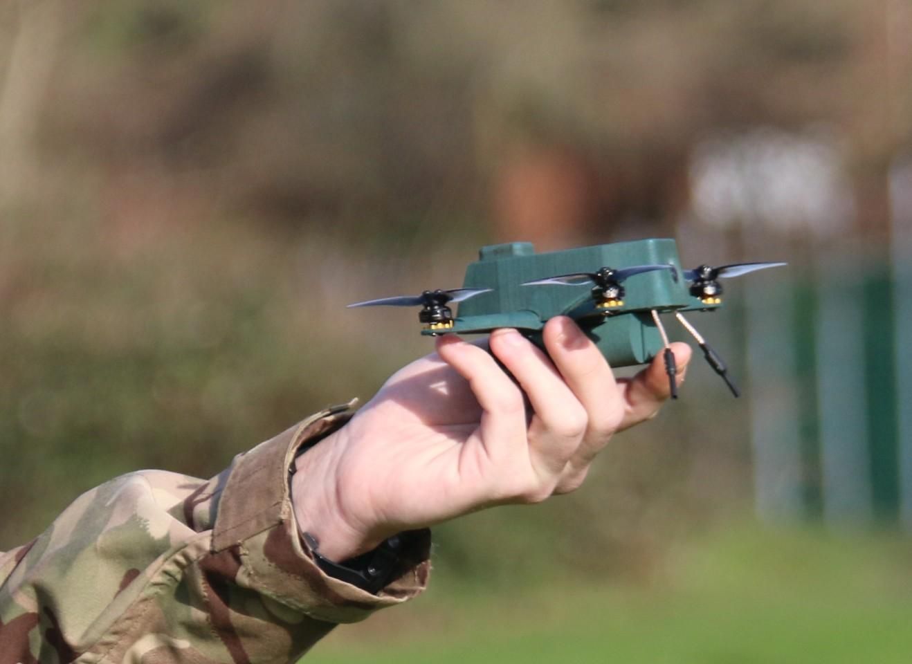 Британська армія випробовує нано-безпілотник Bug: фото