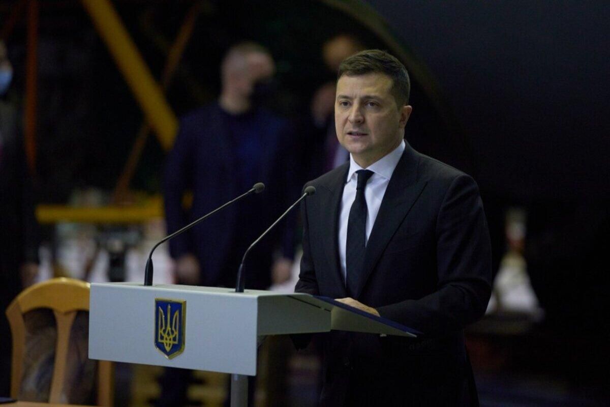 Зеленський: Україна замовляє у Антонова три нові літаки для армії Зеленський: Україна замовляє у Антонова три нові літаки для армії