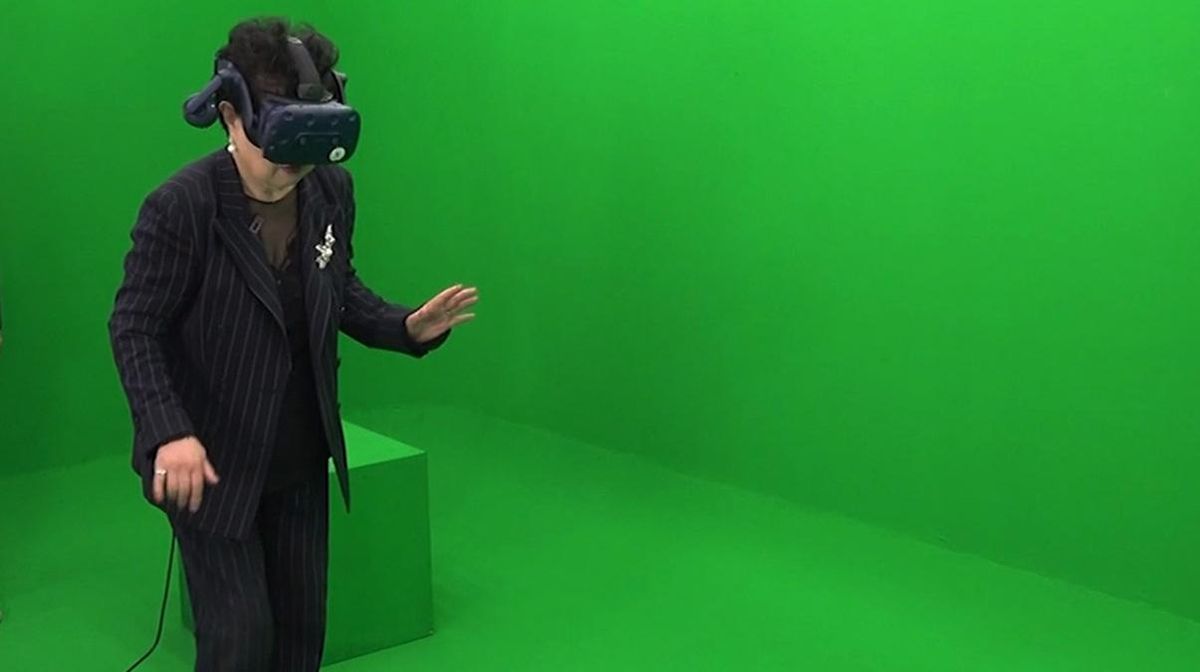 Женщина впервые за 70 лет увидела Северную Корею благодаря VR: фото Женщина впервые за 70 лет увидела Северную Корею благодаря VR: фото