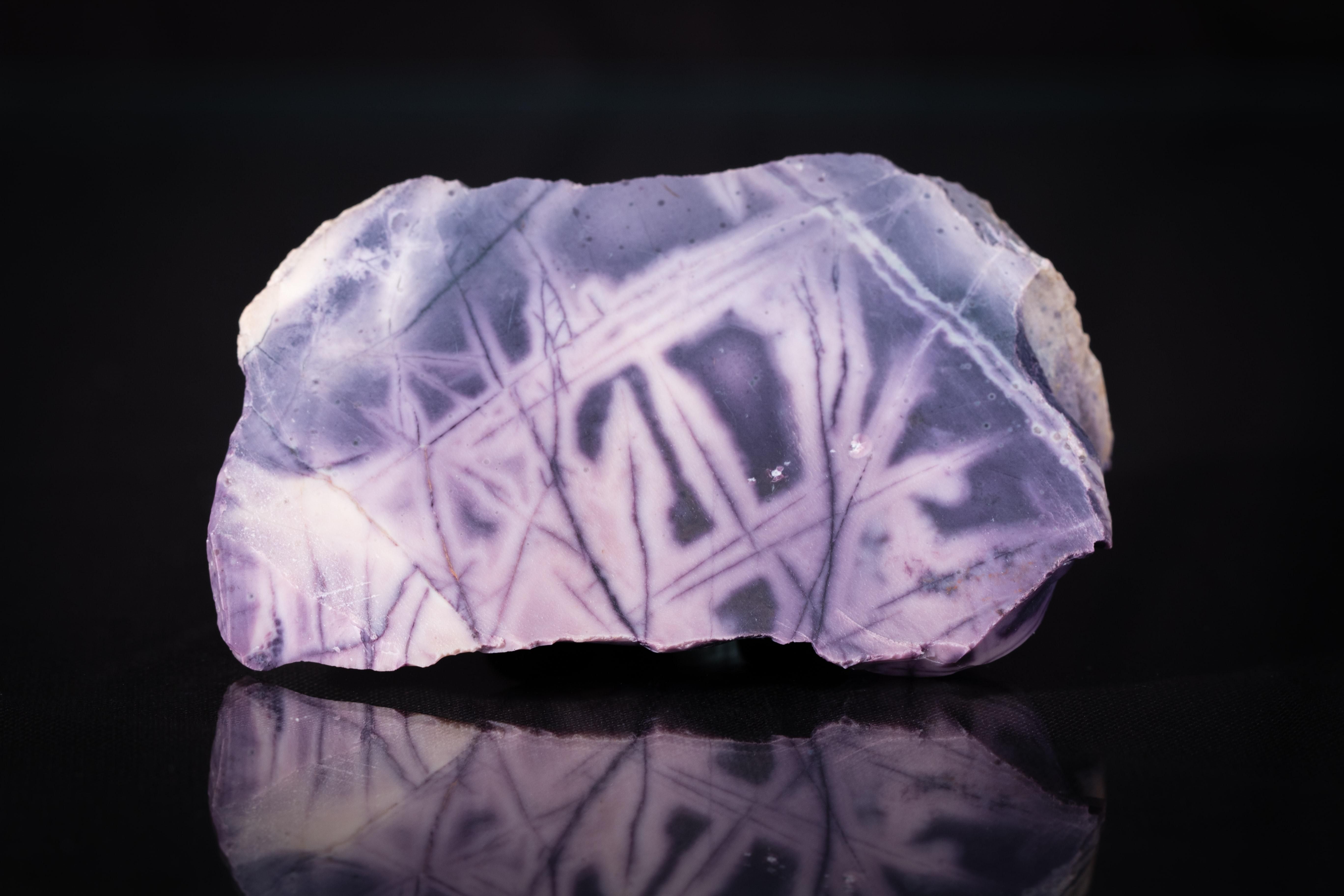 Гонконгские ученые создали эластичные алмазы Гонконгские ученые создали эластичные алмазы