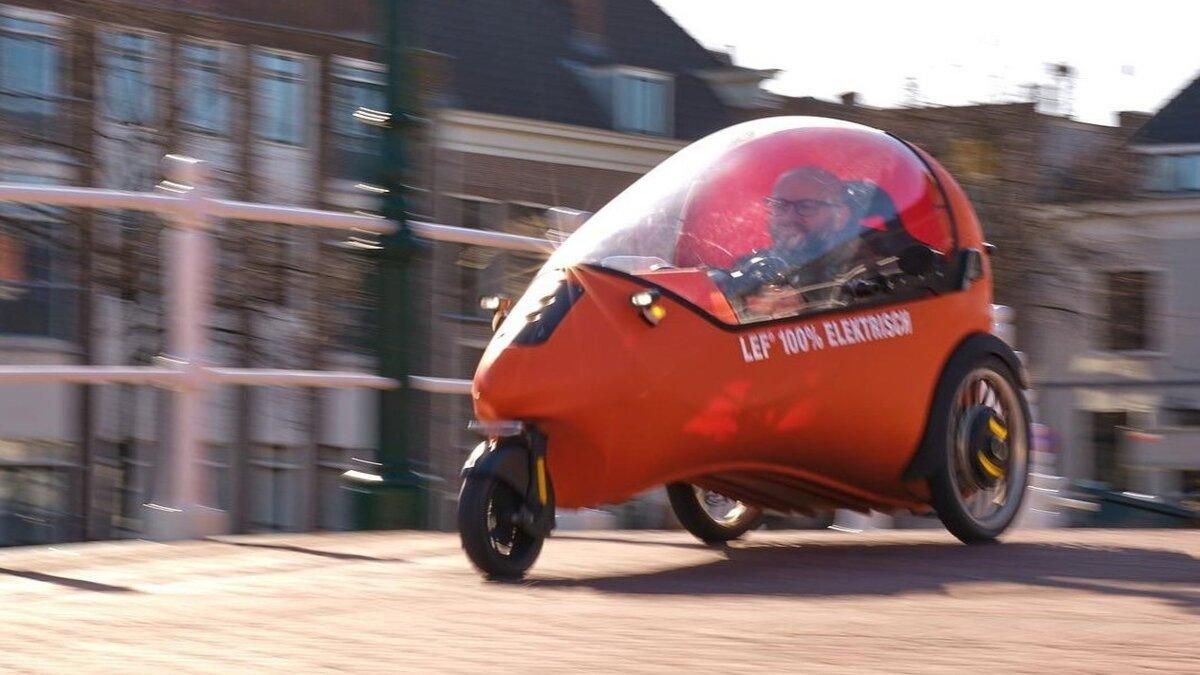 Нидерландская компания представила трехколесный электромобиль LEF