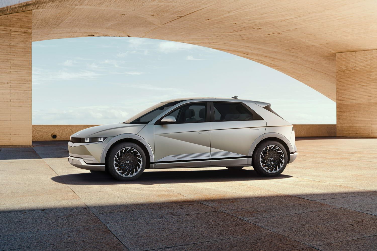 Hyundai представила електромобіль Ioniq 5: фото, характеристики Hyundai представила електромобіль Ioniq 5: фото, характеристики