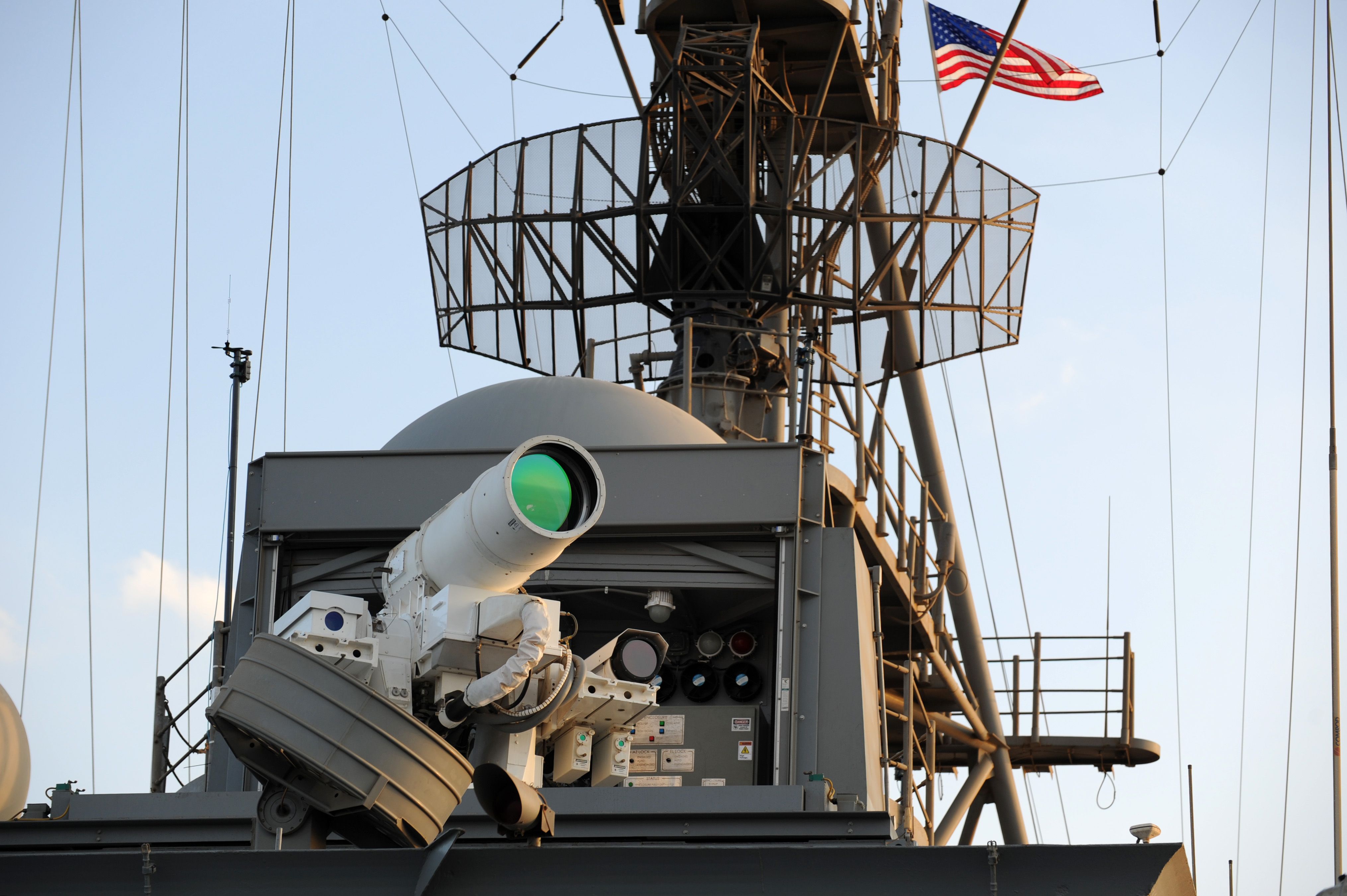 Армия США разрабатывает самый мощный в мире лазер UPSL