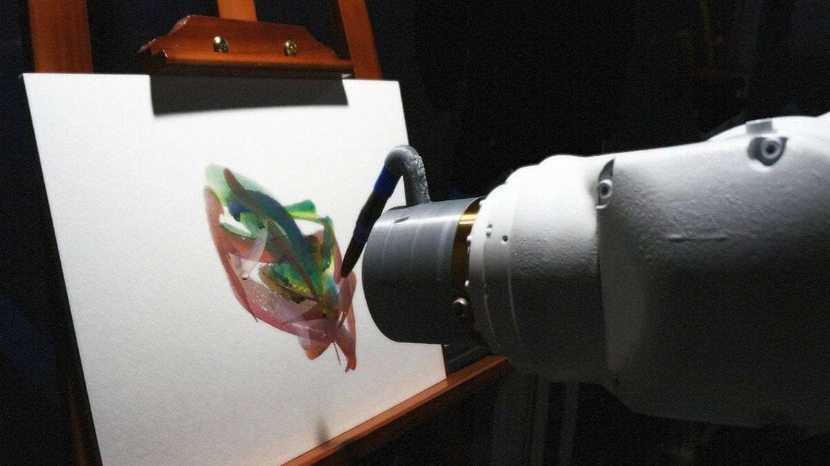 В Японии разработали робота, который может нарисовать картину: видео