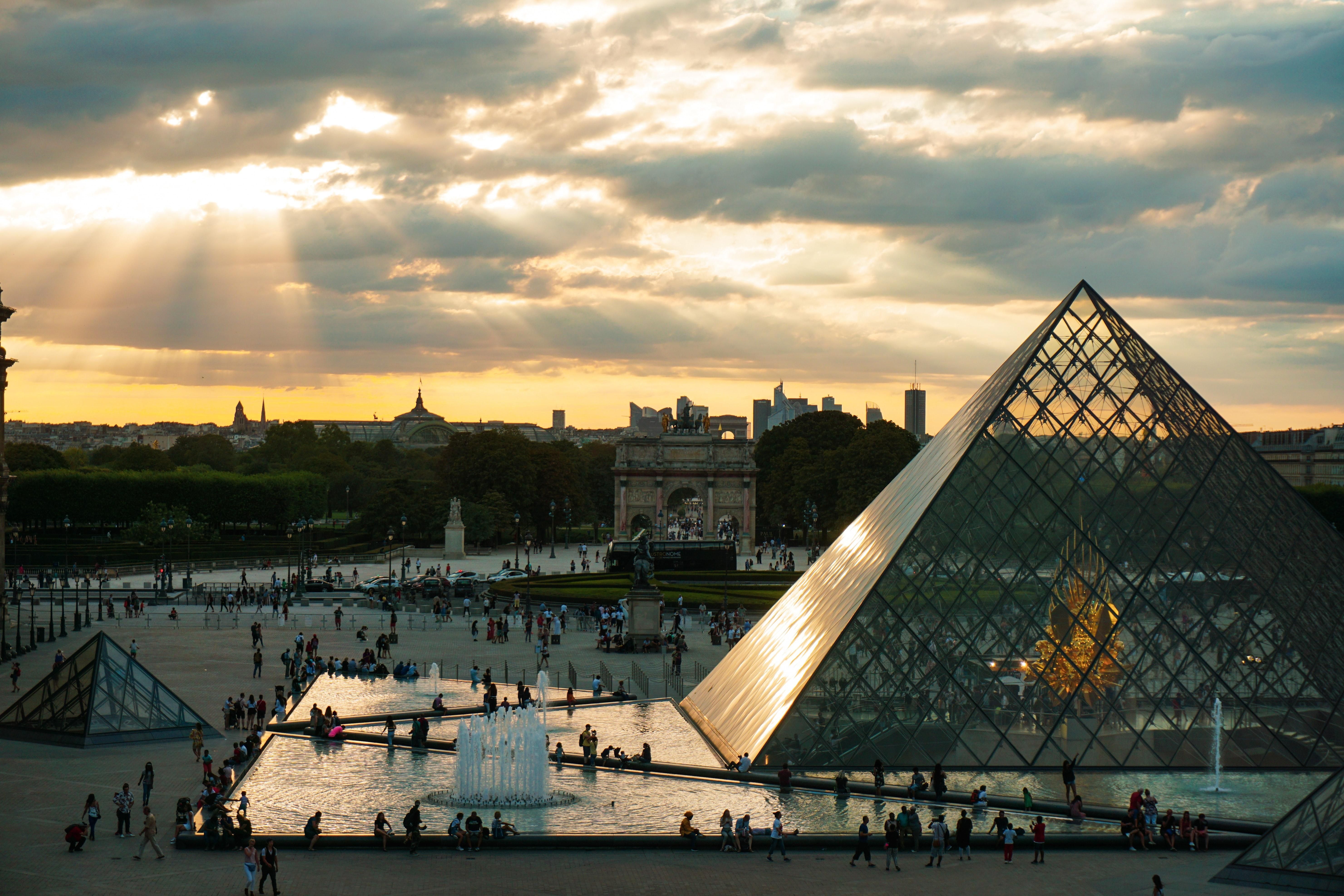 Во Франции оцифровали и выложили в сеть всю коллекцию Лувра