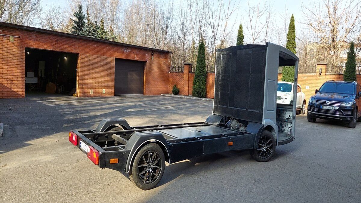 В Украине испытывают первый электромобиль отечественного производства В Украине испытывают первый электромобиль отечественного производства