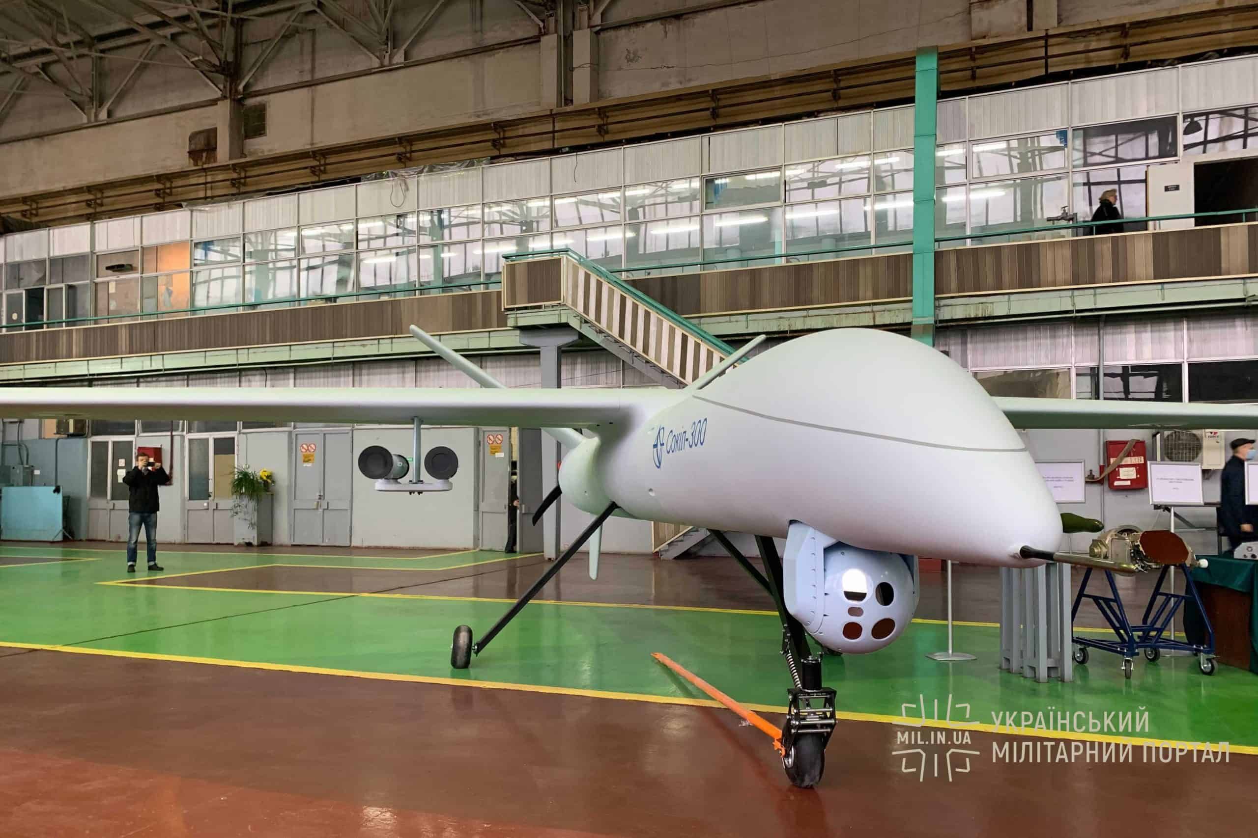 Назвали переваги безпілотника Сокіл-300 над Bayraktar TB2 Назвали переваги безпілотника Сокіл-300 над Bayraktar TB2