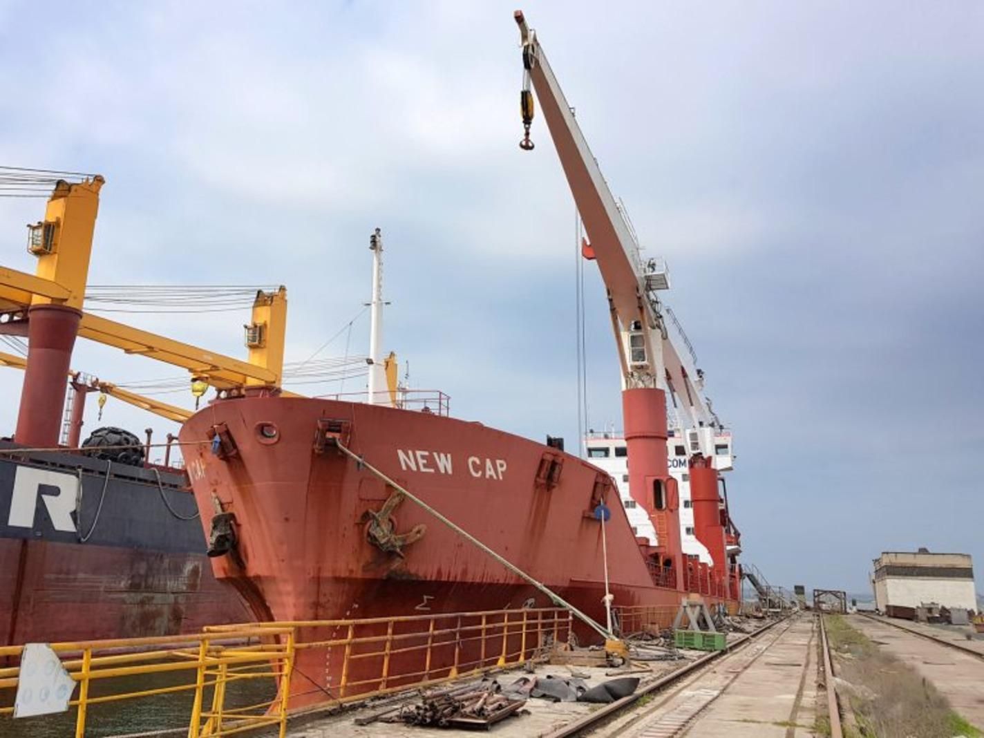 Український завод відремонтує суховантажне судно NEW CAP