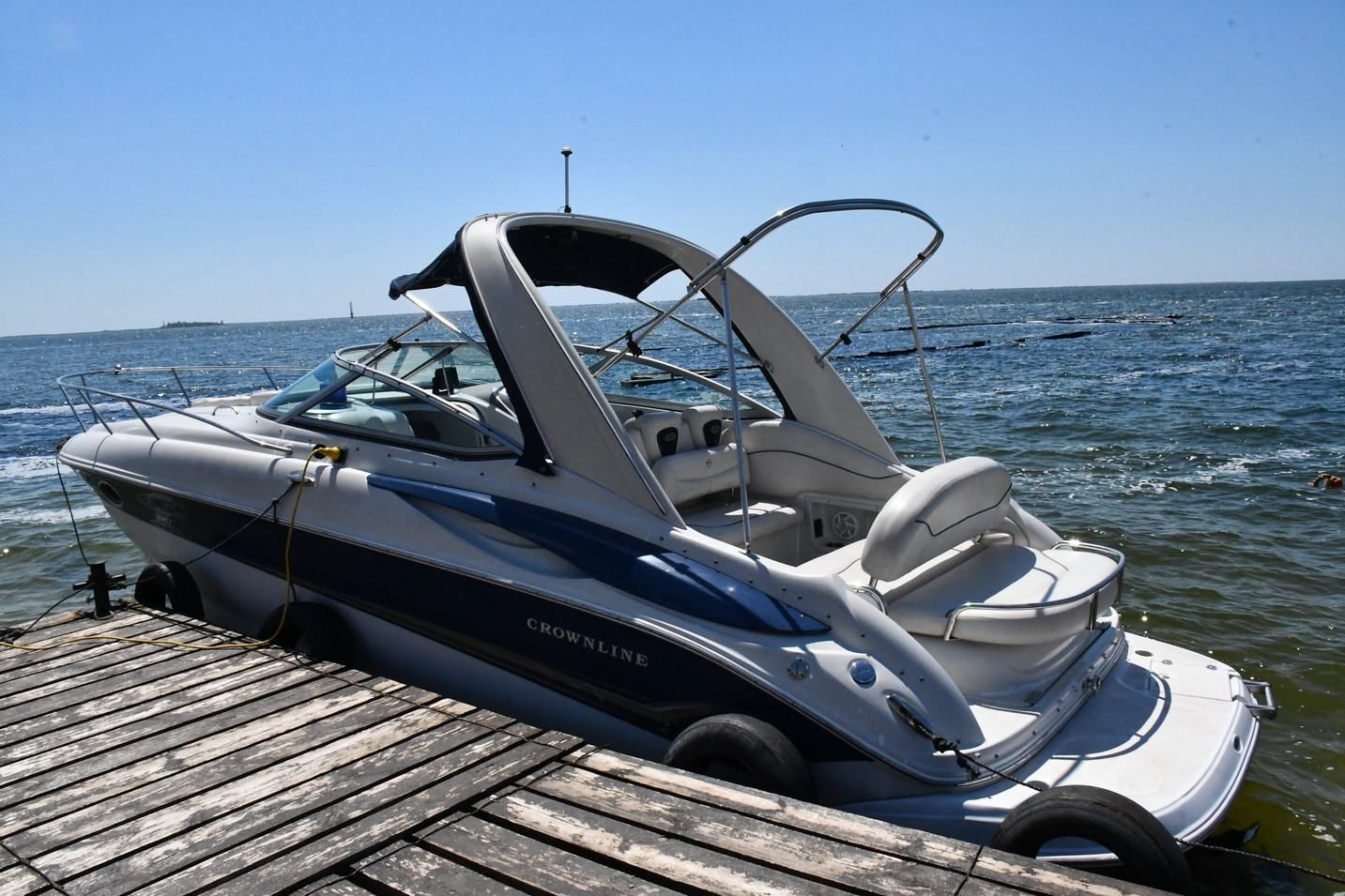 В Очакові рятувальники отримали сучасний моторний катер: фото, відео В Очакові рятувальники отримали сучасний моторний катер: фото, відео