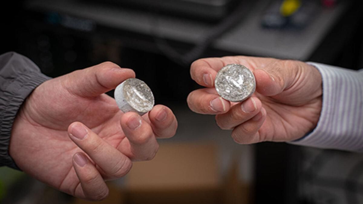 Вчені зі США розробили надміцний самовідновлюваний бетон Вчені зі США розробили надміцний самовідновлюваний бетон