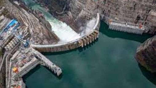 Китайцы запустили ГЭС, которая станет второй в мире по мощности: впечатляющие фото
