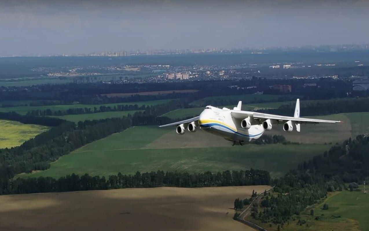 Пилот Ан-225 Мрия показал взлет самолета, снятый с беспилотника: видео