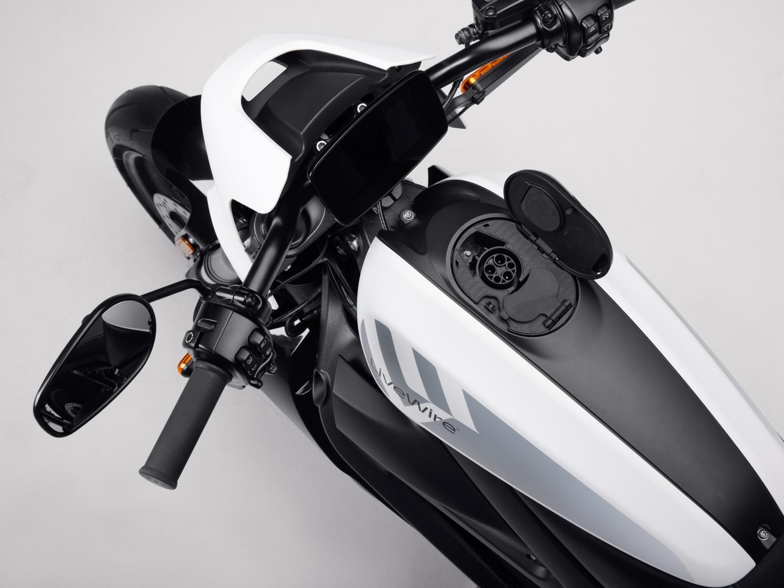 Harley-Davidson представила бюджений електробайк LiveWire One: фото