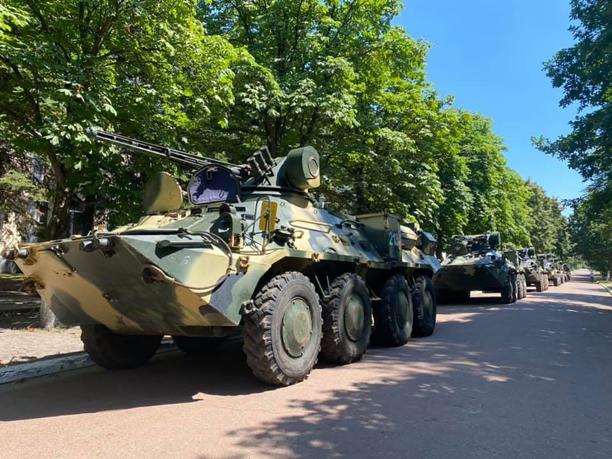 У Києві відремонтували партію українських БТР: фото У Києві відремонтували партію українських БТР: фото