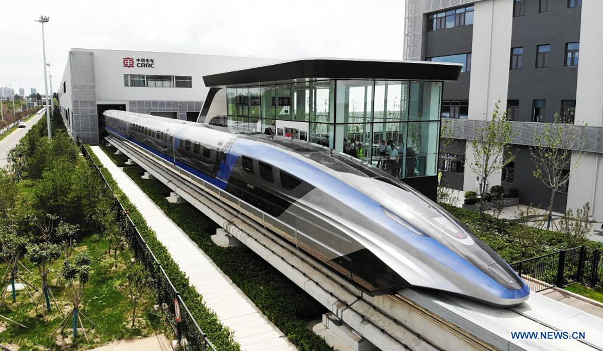 Китайцы представили самый быстрый в мире поезд фото, видео