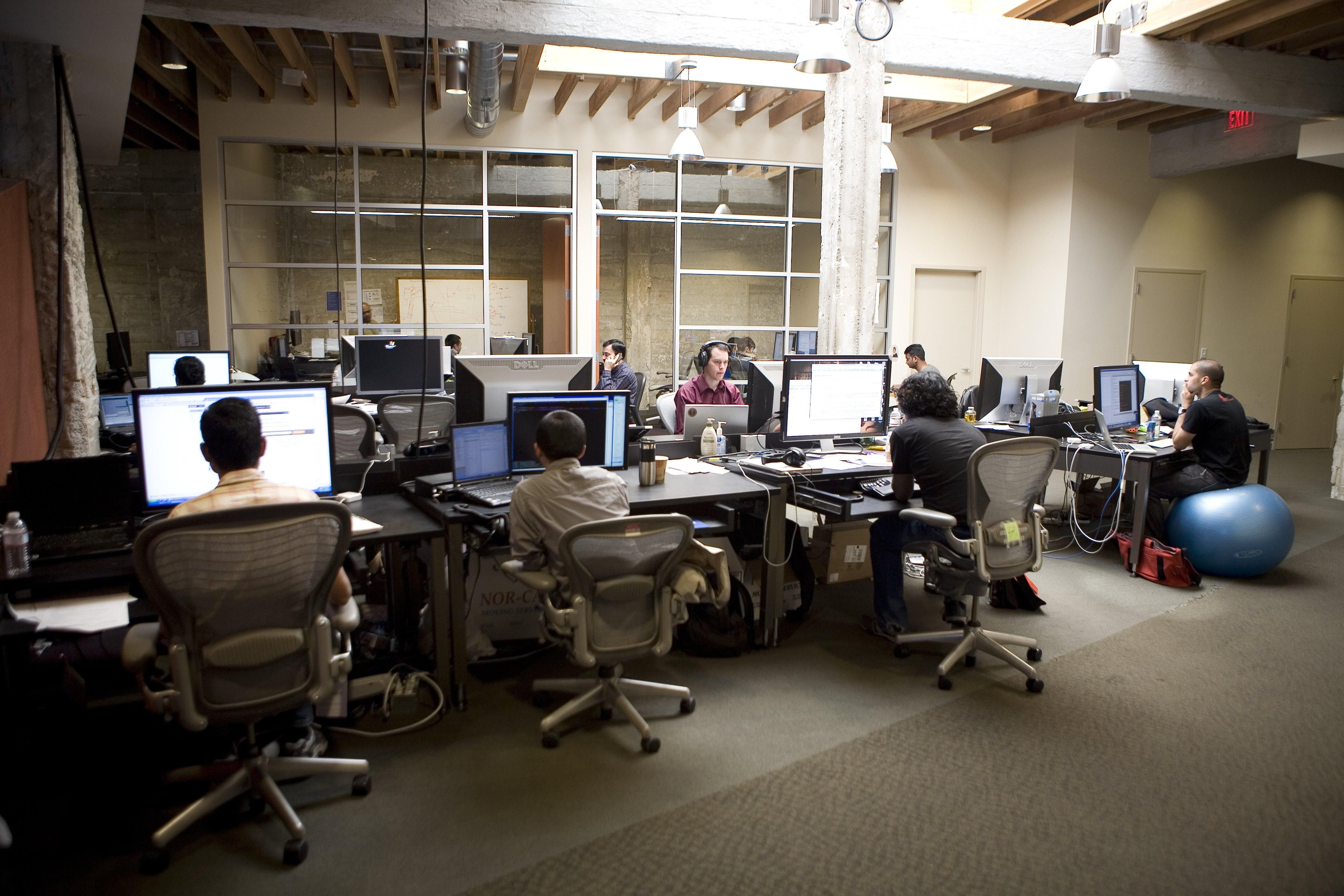 Facebook отложила возвращение сотрудников в офисы: заявление компании - Инновации Facebook отложила возвращение сотрудников в офисы: заявление компании - Инновации