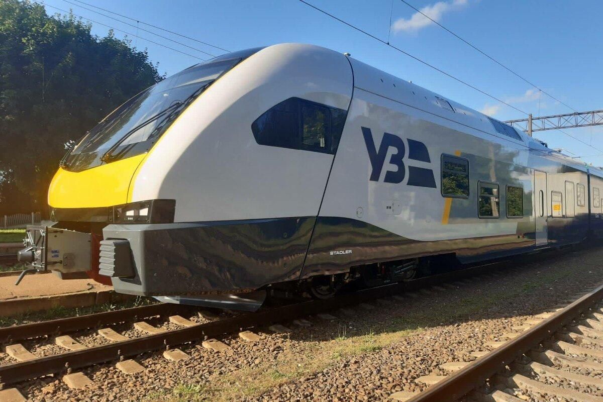 Електропотяг швейцарської компанії Stadler Електропотяг швейцарської компанії Stadler