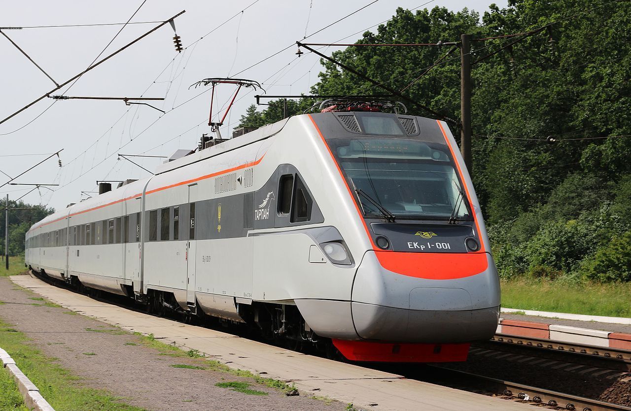 З Броварів до Києва за 36 хвилин: на маршрут додали додатковий електропотяг - Інновації З Броварів до Києва за 36 хвилин: на маршрут додали додатковий електропотяг - Інновації