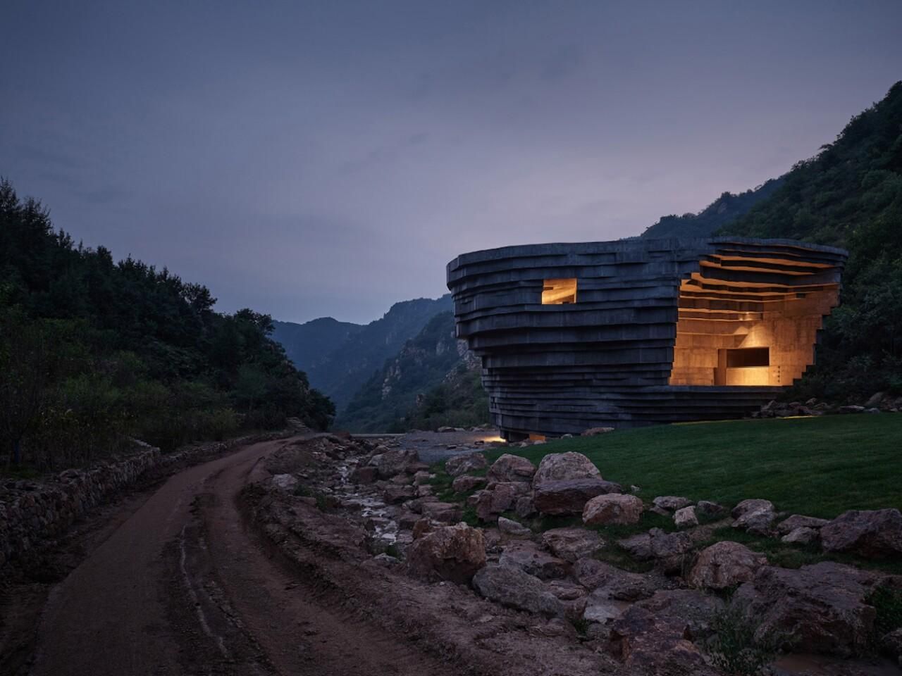 Єднання з природою: у Китаї побудували концертний зал посеред гір - Інновації